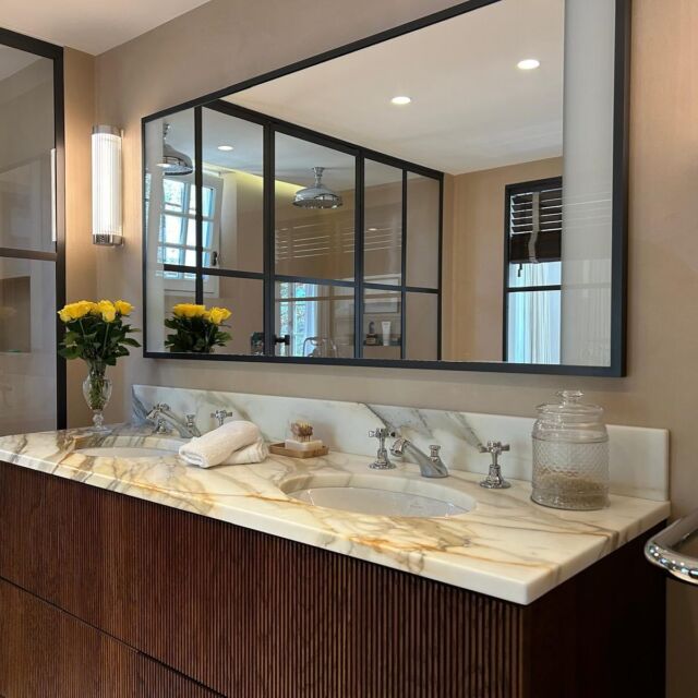✨ Elevate your bathroom with timeless elegance ✨

Our meticulously crafted Calacatta Oro marble countertop brings an unparalleled blend of luxury and sophistication to any space. Each piece is hand-selected and precisely cut to enhance the unique golden veins and natural beauty of this exquisite Italian marble.

It’s more than just a surface—it’s a statement of elegance, made to last.

Our Calacatta Oro is a canvas of perfection.

#LuxuryBathrooms #ItalianCraftsmanship #CalacattaOro #InteriorDesign #BathroomGoals #MarbleMagic #ArchitectsOfInstagram #madeinitaly🇮🇹